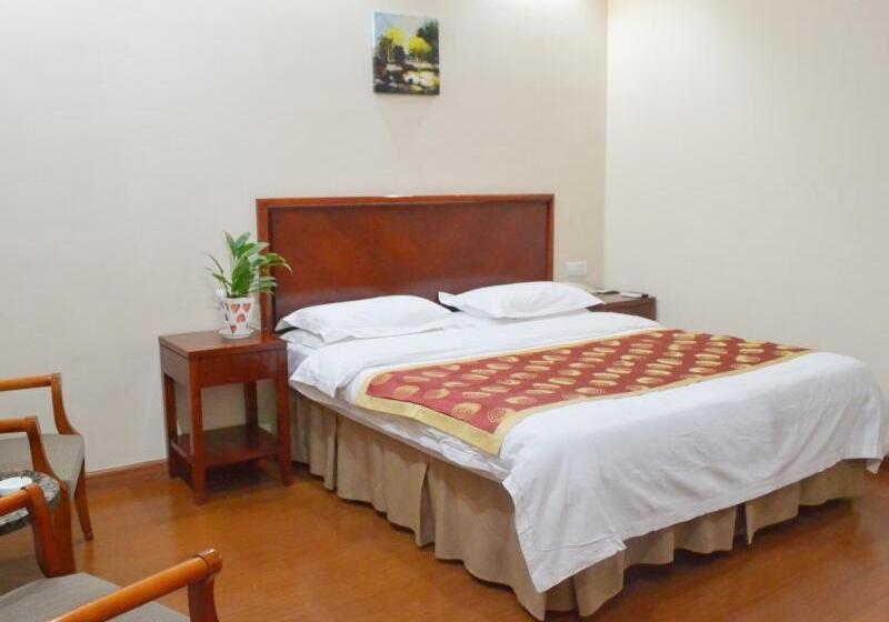 Отель Greentree Inn Shandong Laiwu West Laiwu Road Express