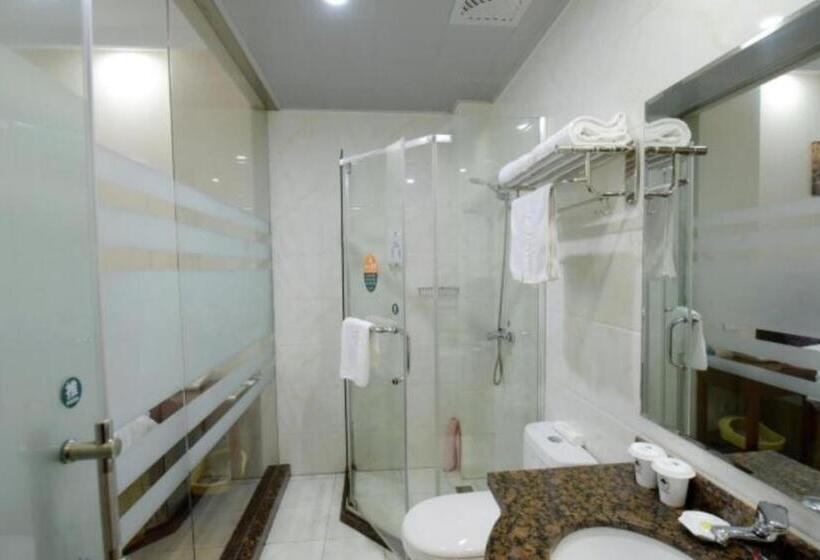 Отель Greentree Inn Zhenjiang Yangzhong Central Market Gangdong Bei Road