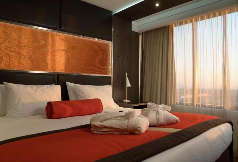 Boulevard Suites Ferrat