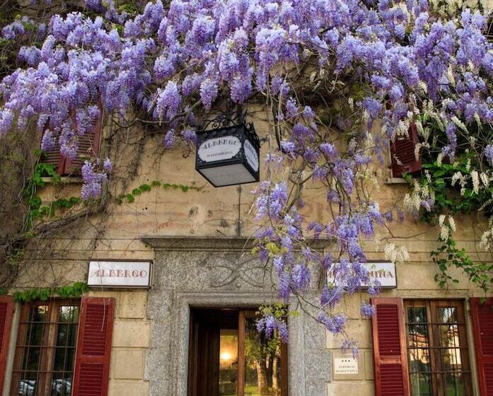 호텔 Albergo Ristorante Madonnina