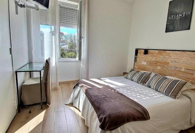 Отель Atlantis Hôtel