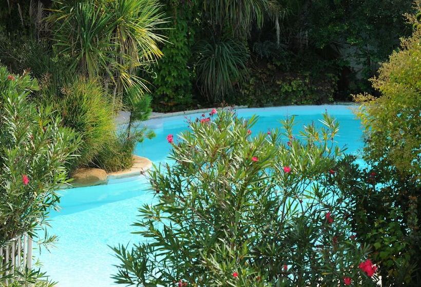 Отель Atlantis Hôtel