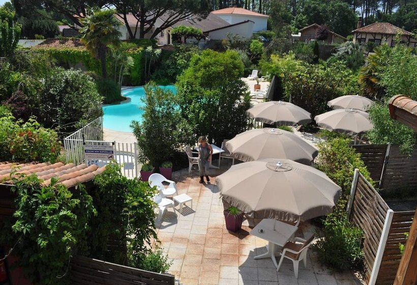 Отель Atlantis Hôtel