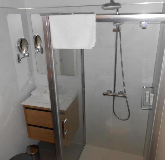 Отель Au Fief Du Château