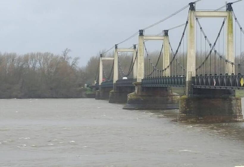 호텔 Auberge De La Loire