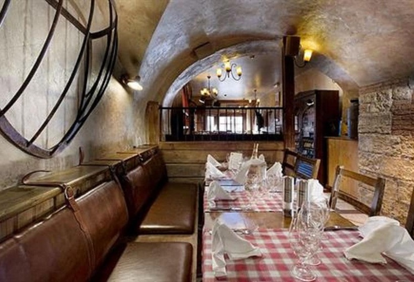 호텔 Auberge De Savoie