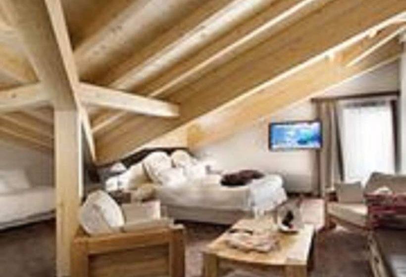 Отель Auberge De Savoie