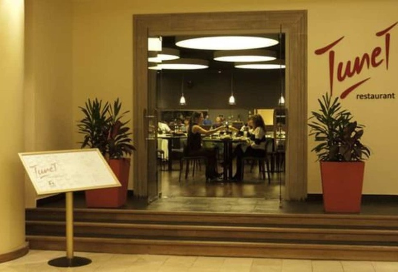 هتل Austral Plaza