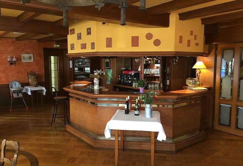 酒店 Aux Deux Clefs