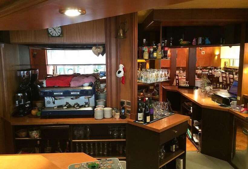 酒店 Aux Deux Clefs