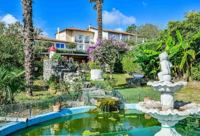 בית מלון כפרי Aux Tauzins