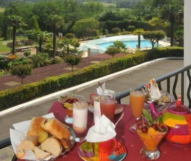 בית מלון כפרי Aux Tauzins