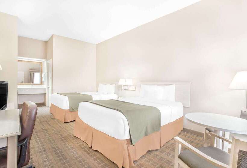 فندق Baymont By Wyndham Crestview