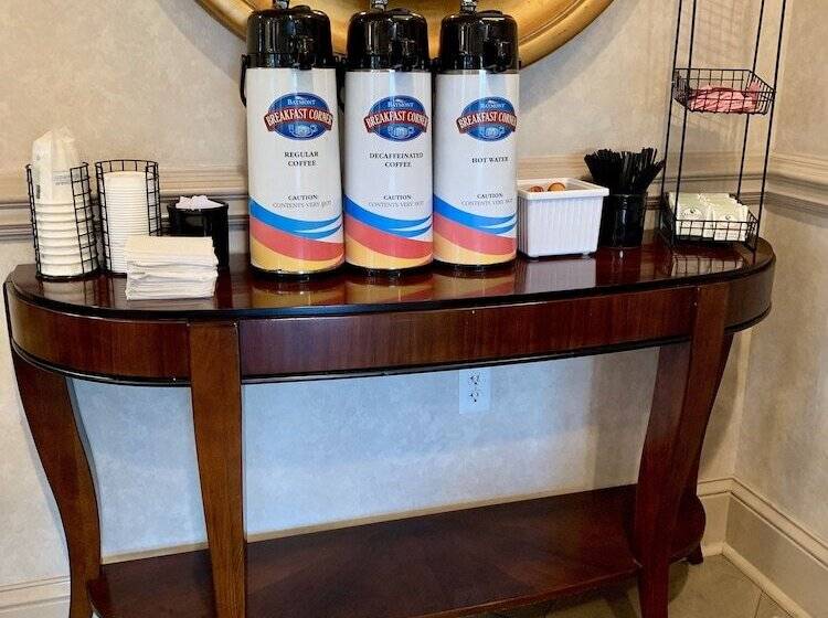 فندق Baymont By Wyndham Crestview
