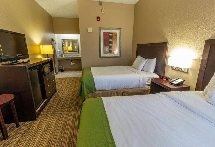 فندق Baymont By Wyndham Crestview