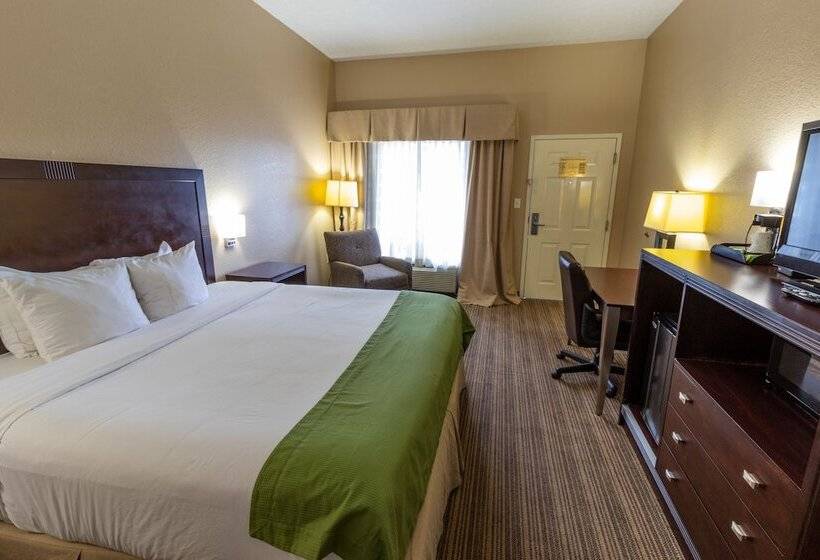 فندق Baymont By Wyndham Crestview