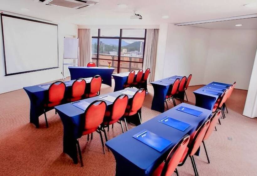 ホテル Blue Tree Towers Joinville