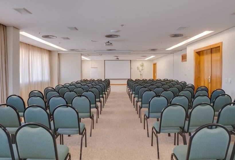 Отель Blue Tree Towers Millenium Porto Alegre