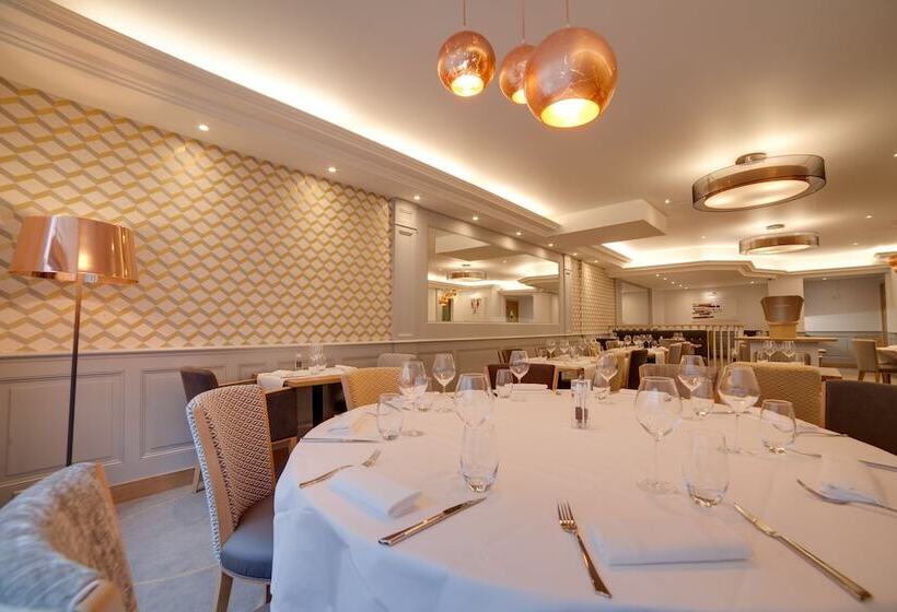 Brit Hotel Les Voyageurs