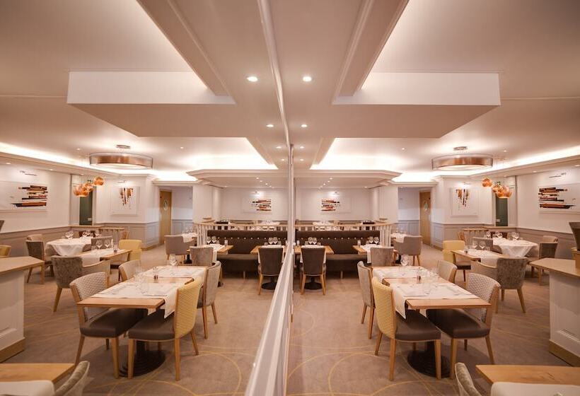 Brit Hotel Les Voyageurs