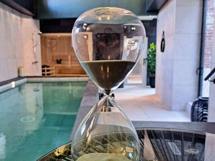 Brit Hotel Les Voyageurs