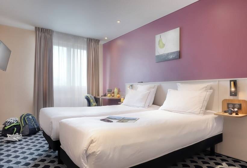 Brit Hotel Les Voyageurs