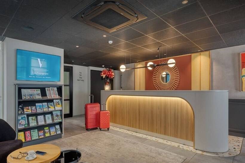 Brit Hotel Les Voyageurs