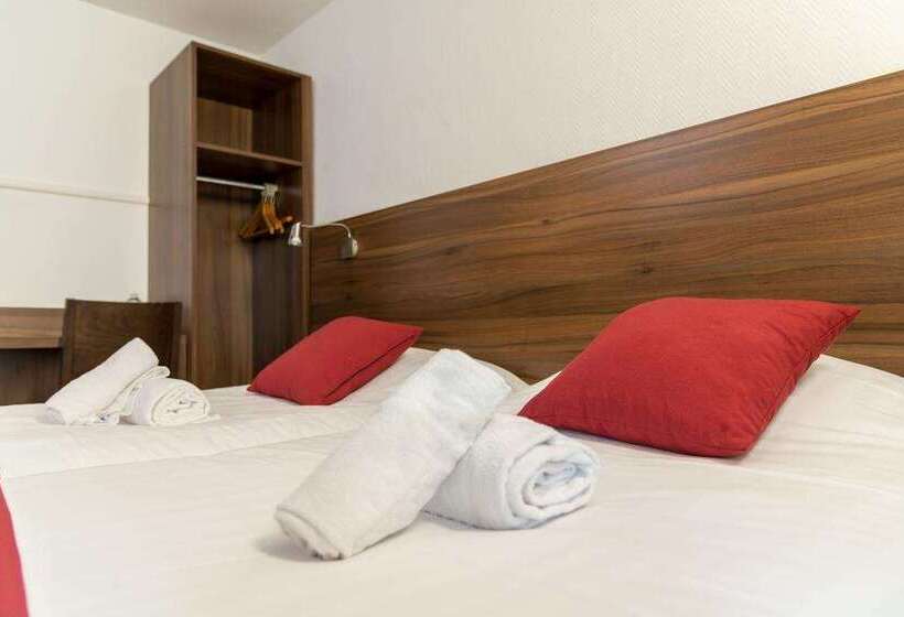 Brit Hotel Plaisance A9/a61