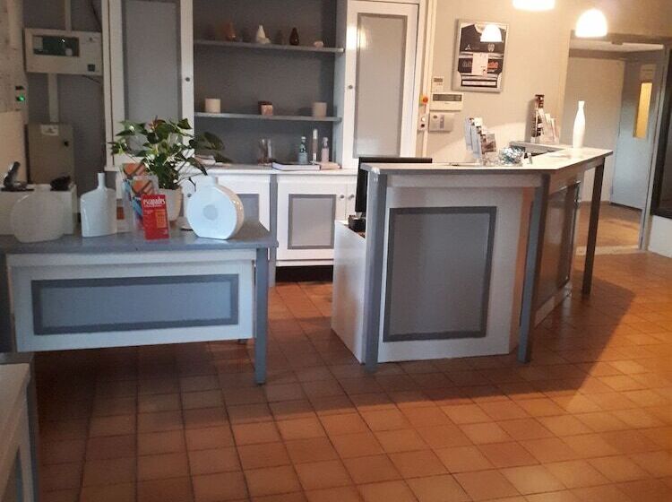 Brit Hotel Plaisance A9/a61