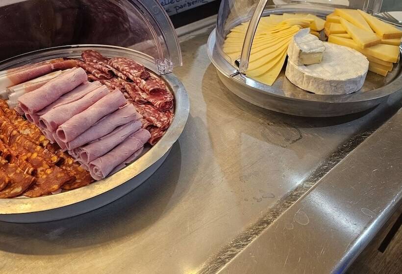 Brit Hotel Plaisance A9/a61