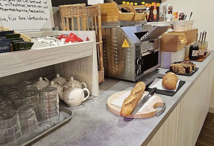 Brit Hotel Plaisance A9/a61