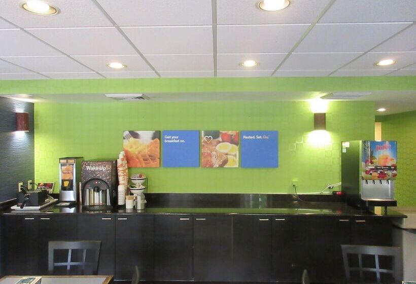 فندق Comfort Inn & Suites Lantana   West Palm Beach South