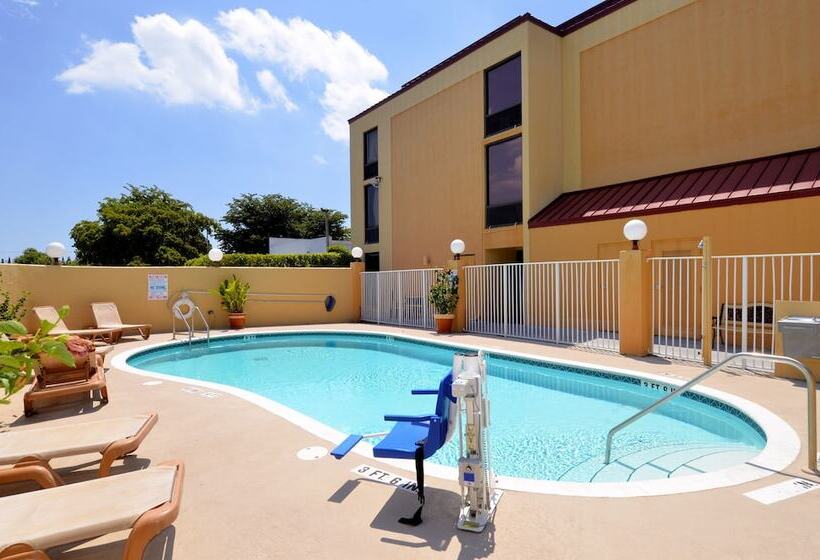 فندق Comfort Inn & Suites Lantana   West Palm Beach South