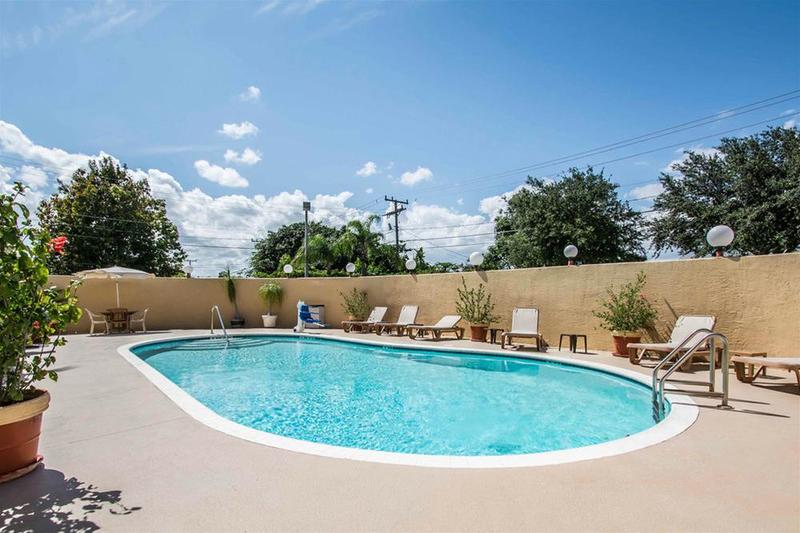 فندق Comfort Inn & Suites Lantana   West Palm Beach South