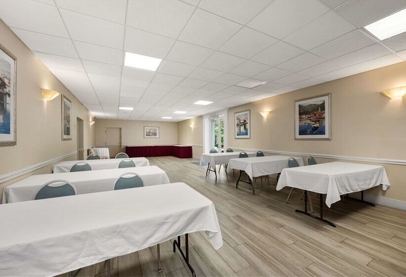 فندق Comfort Inn Oceanside Deerfield Beach