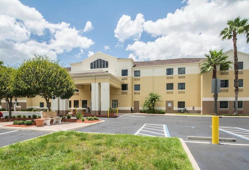 בית מלון כפרי Comfort Inn & Suites Deland  Near University