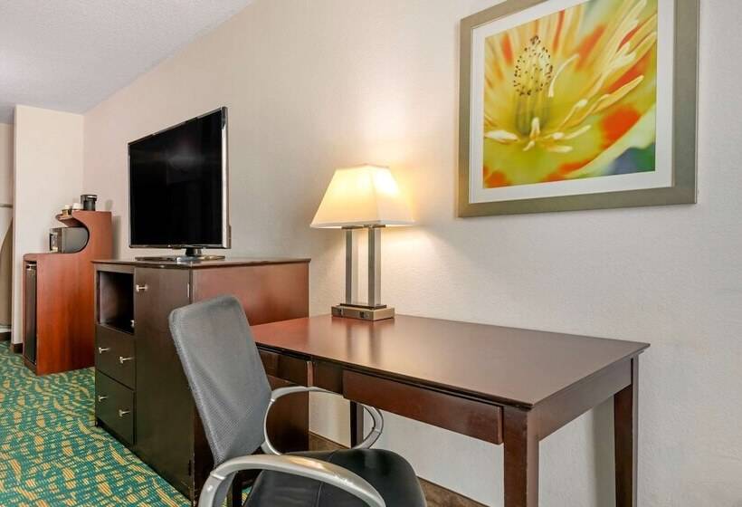 فندق Comfort Inn & Suites Fort Lauderdale West Turnpike