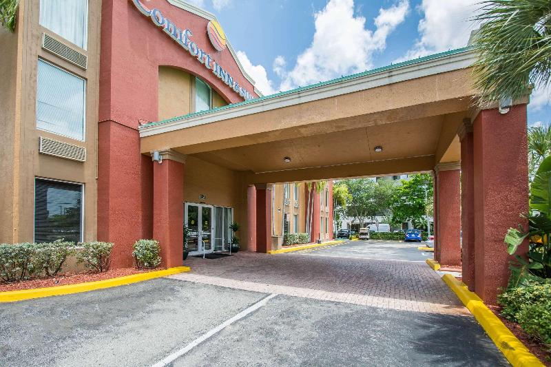 فندق Comfort Inn & Suites Fort Lauderdale West Turnpike