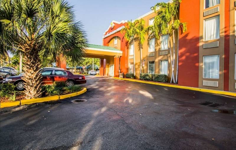 فندق Comfort Inn & Suites Fort Lauderdale West Turnpike