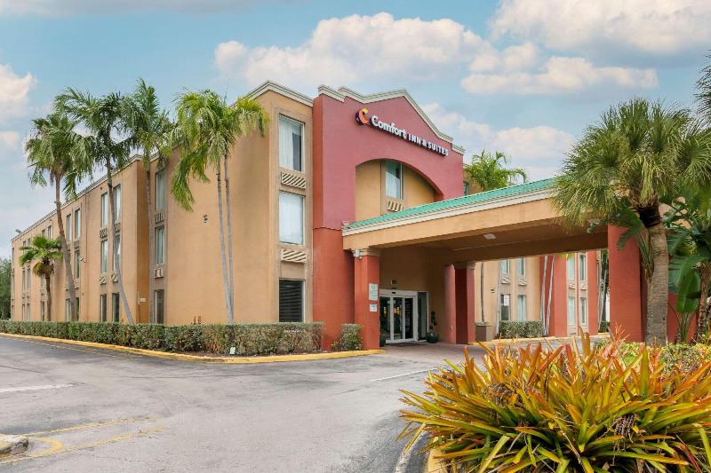 فندق Comfort Inn & Suites Fort Lauderdale West Turnpike