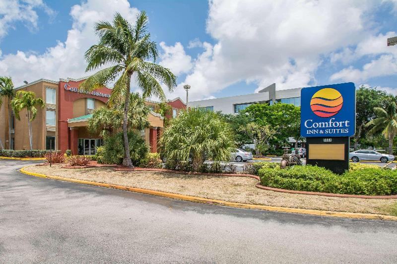 فندق Comfort Inn & Suites Fort Lauderdale West Turnpike