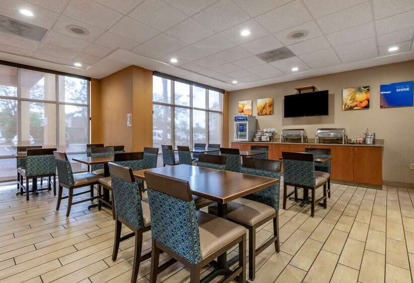 호텔 Comfort Inn & Suites Orlando North