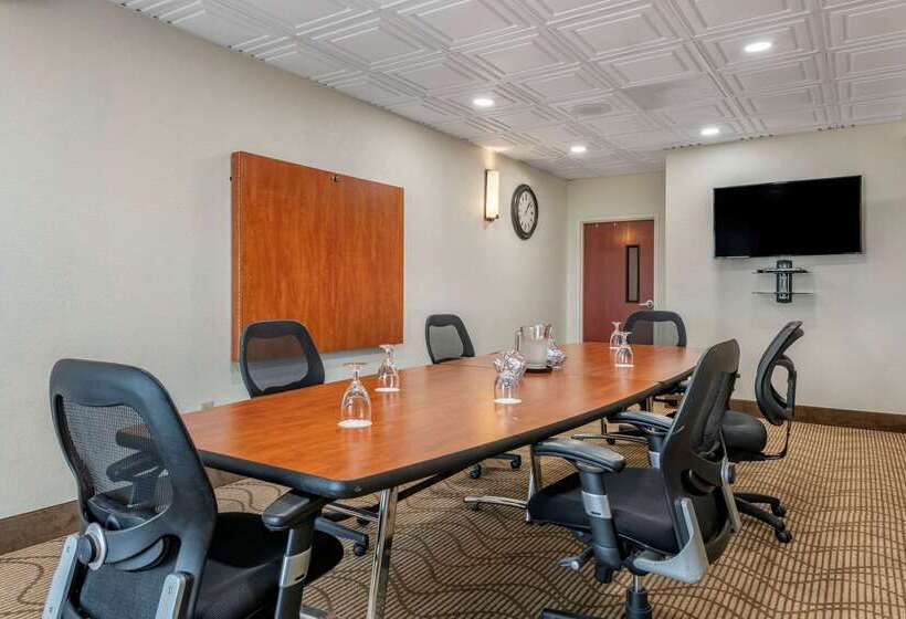 호텔 Comfort Inn & Suites Orlando North