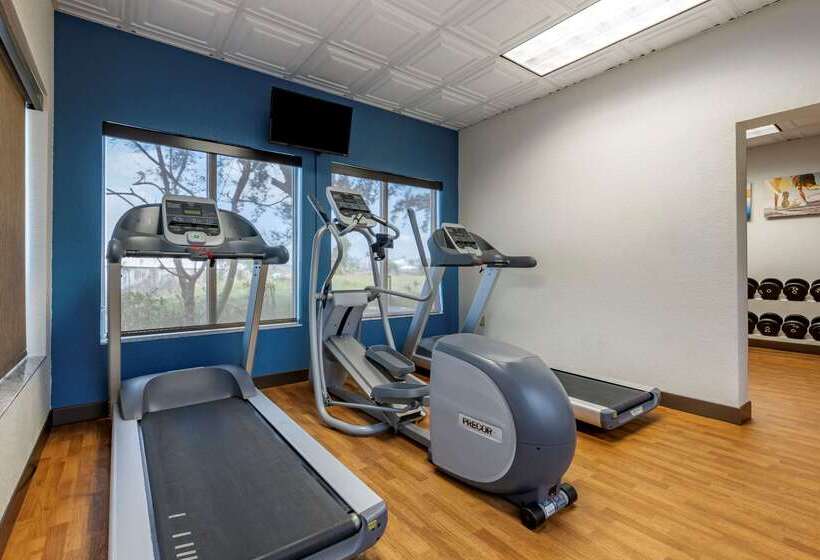 호텔 Comfort Inn & Suites Orlando North
