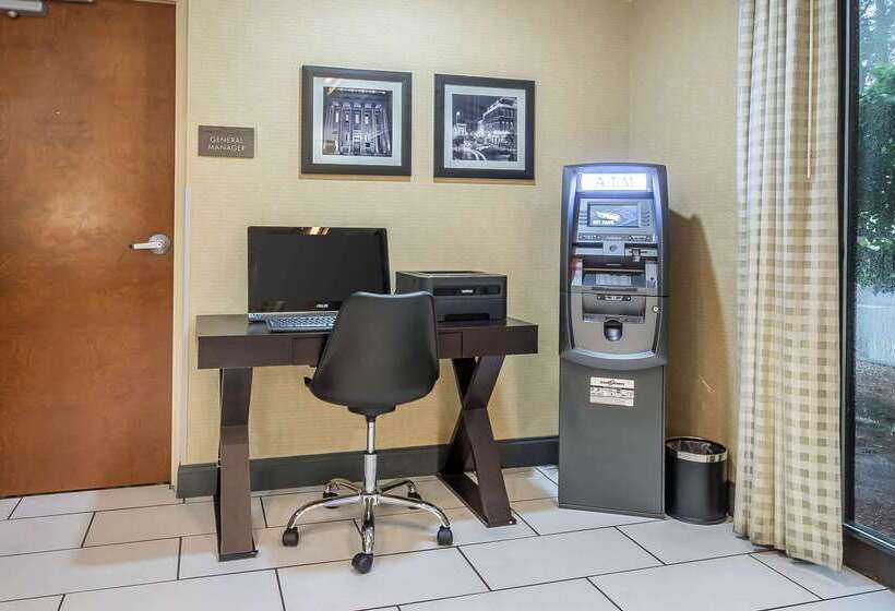 فندق Comfort Inn University