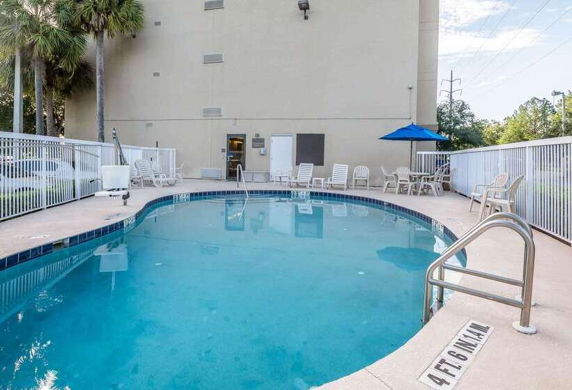 فندق Comfort Inn University