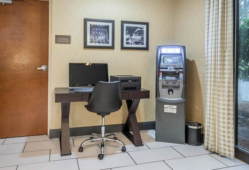 هتل Comfort Inn University