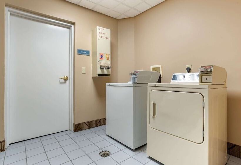 فندق Comfort Suites Airport