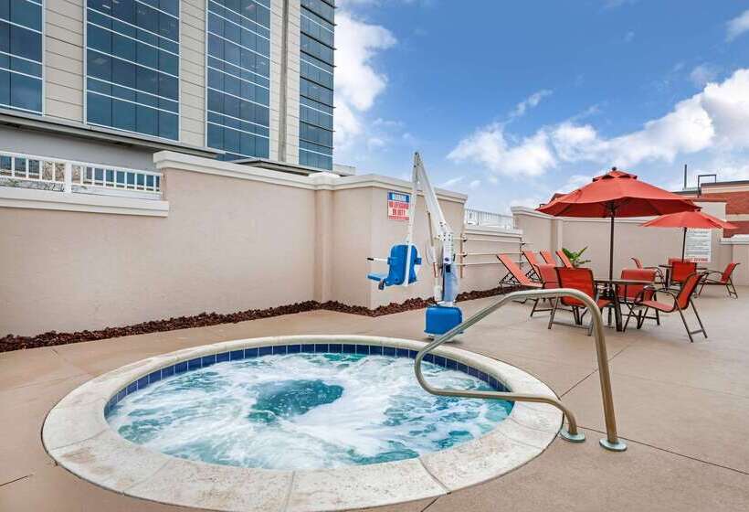 호텔 Comfort Suites Downtown