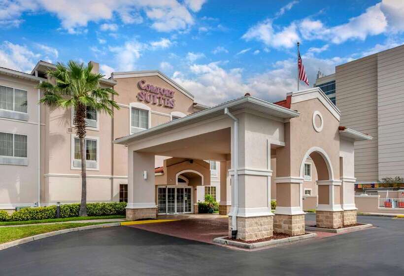 호텔 Comfort Suites Downtown